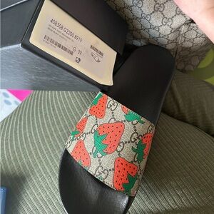 Strawberry Gucci slides